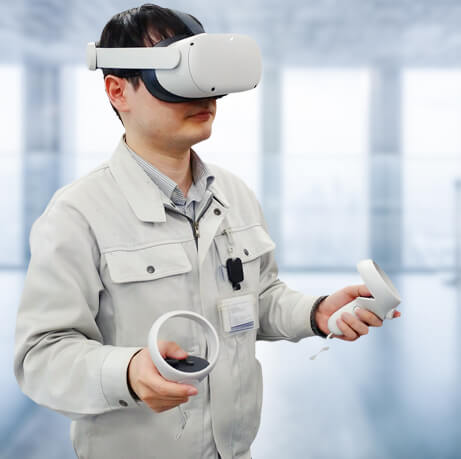 VRで最新トレーニング・工場見学